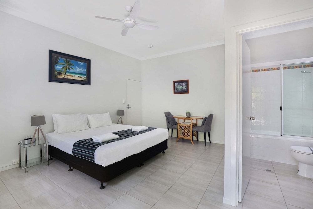 Garden Villa Budget Studio