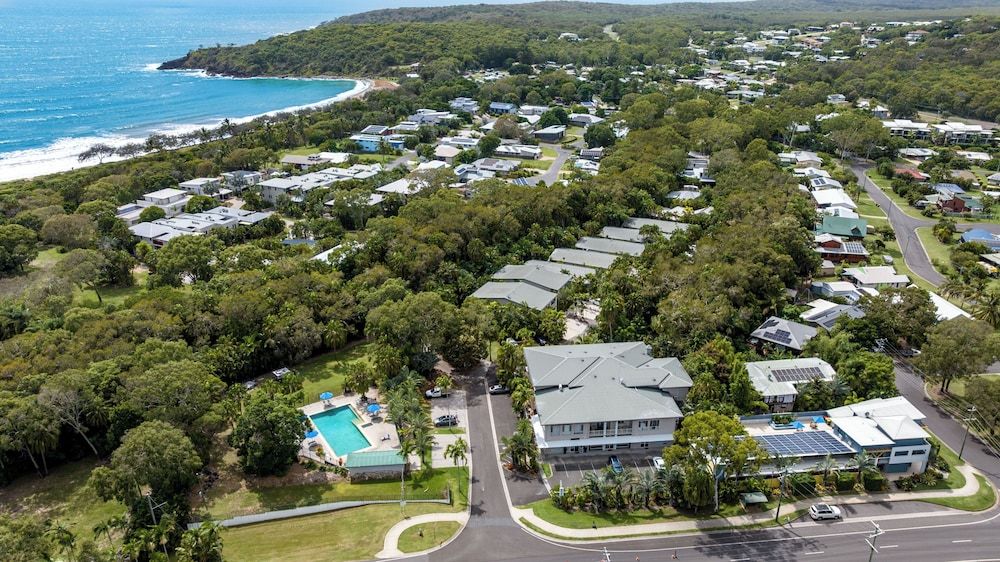 Sandcastles 1770 Motel & Resort