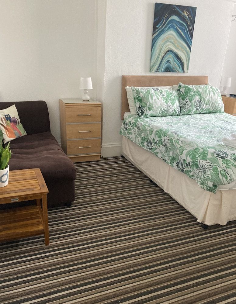 Ensuite Basic, Double, City View