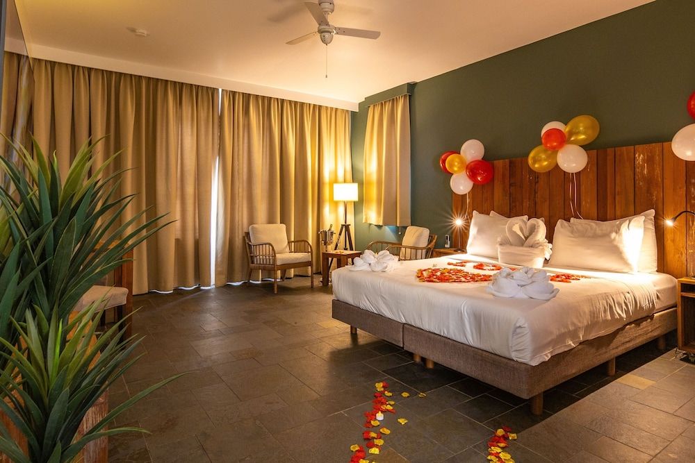 Bayside Boutique Hotel - Blue Bay Golf & Beach Resort Superior King 3