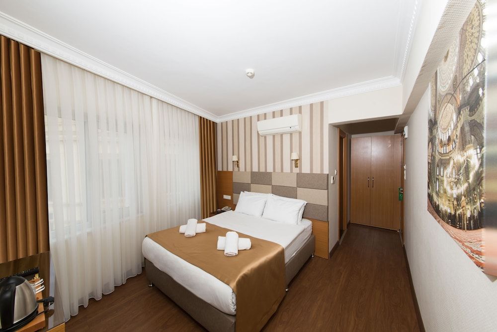 Aspalace Hotel Standard Double or Twin Room 2