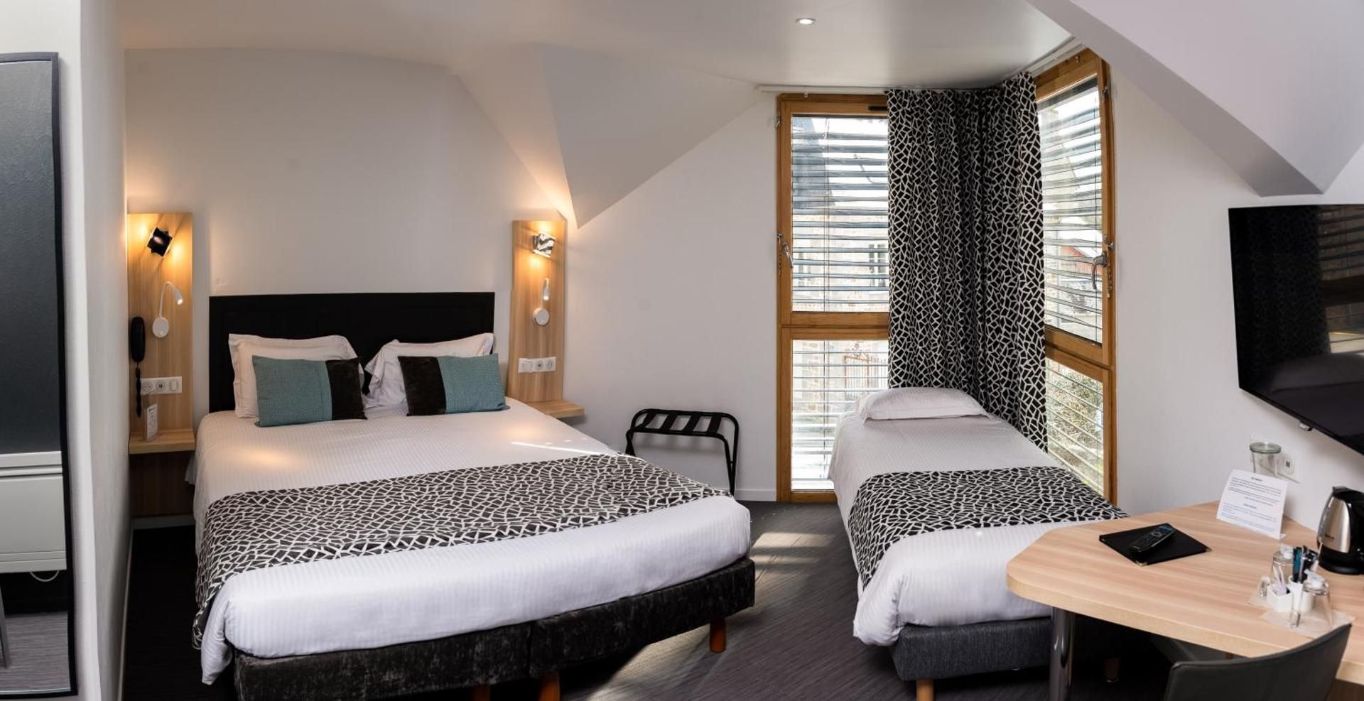 1 Queen And 1 Single, Standard Room