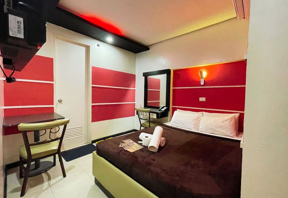 Deluxe Room (No Window)