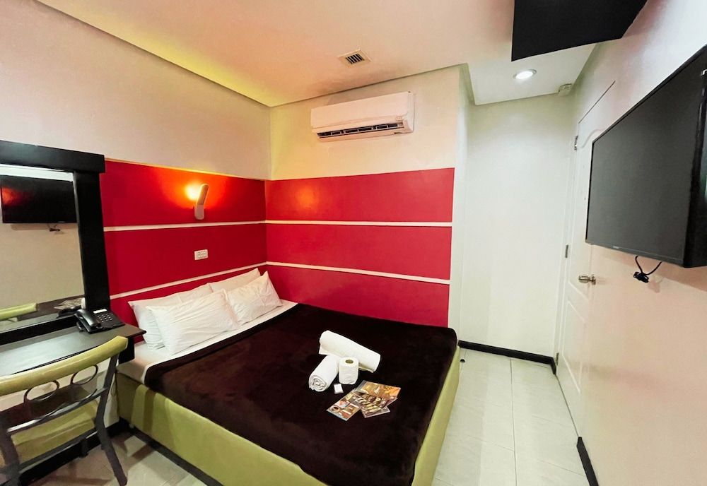 Deluxe Room (No Window)