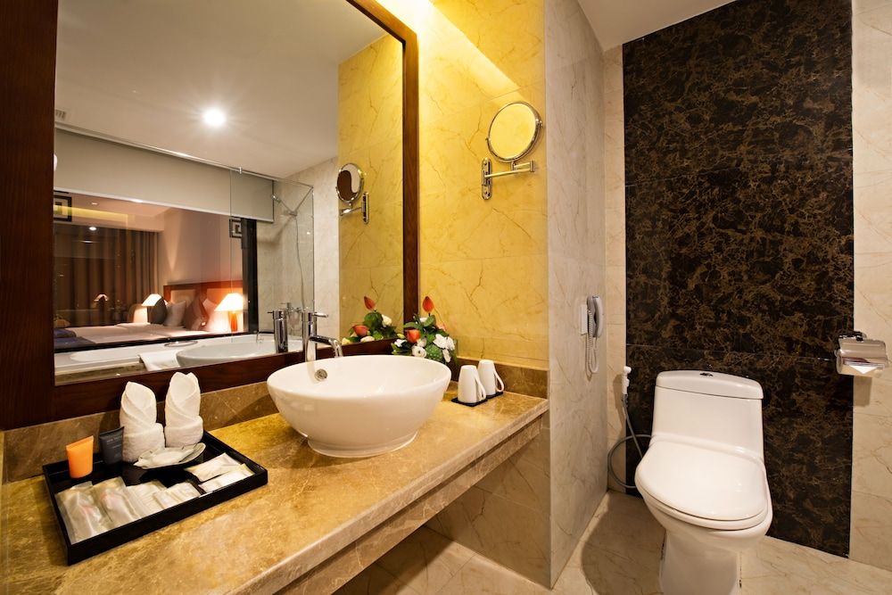 undefined Muong Thanh Holiday Hoi An Hotel 5