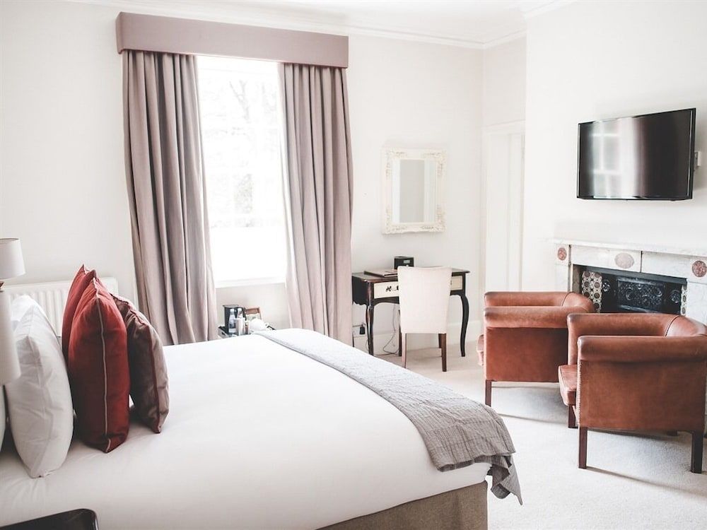 Norfolk Mead Superior Suite, Ensuite (Mulberry)