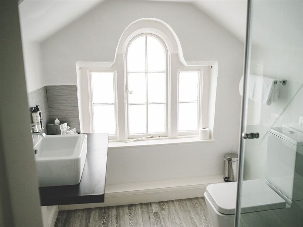 Norfolk Mead Deluxe Double Room, Ensuite (Sloe) 3