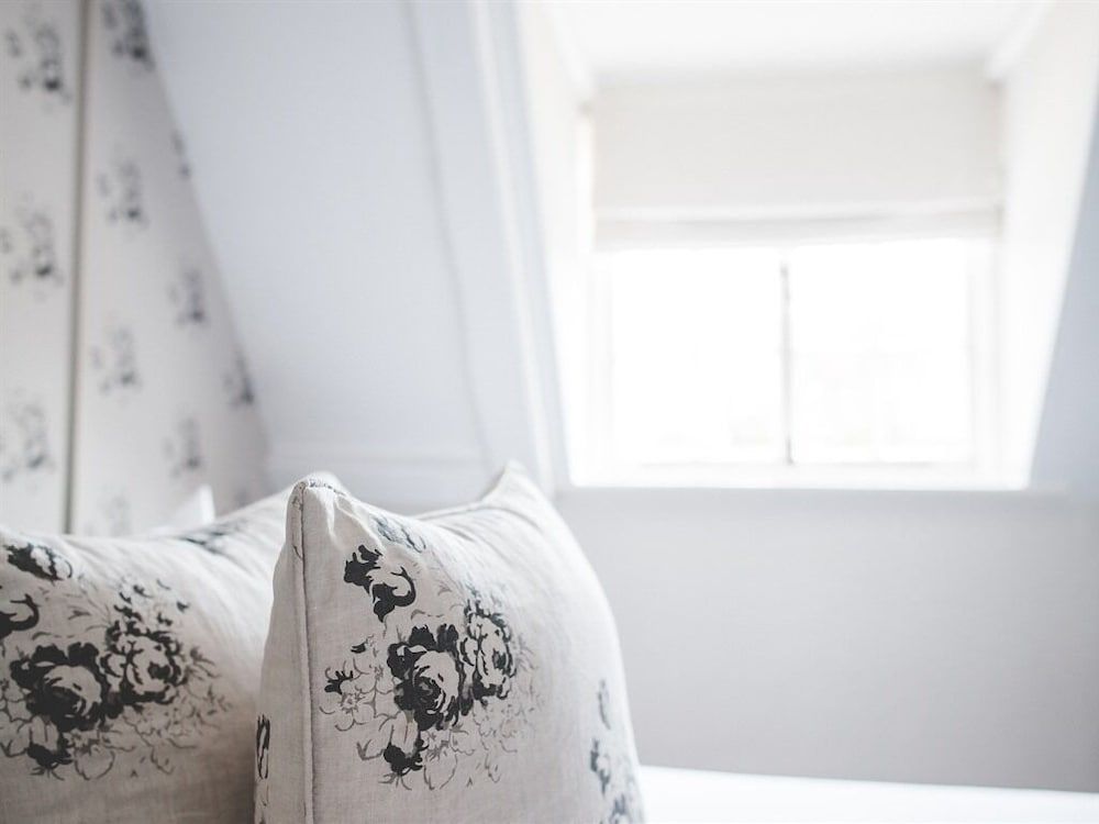 Norfolk Mead Deluxe Double Room, Ensuite (Sloe) 2