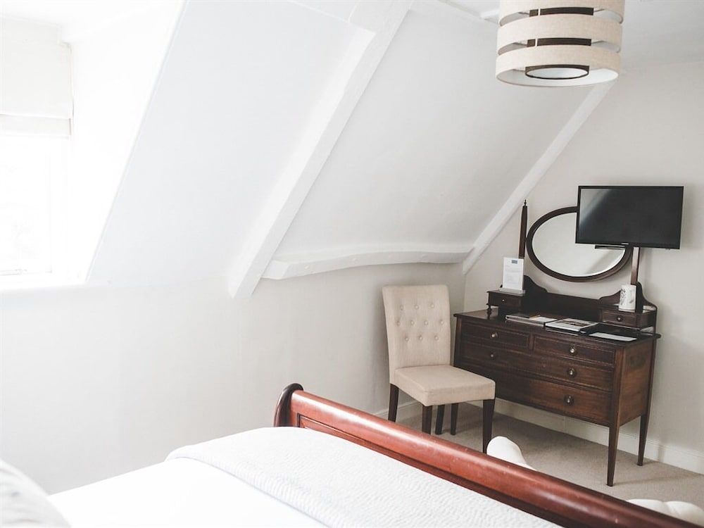 Norfolk Mead Deluxe Double Room, Ensuite (Sloe) 4