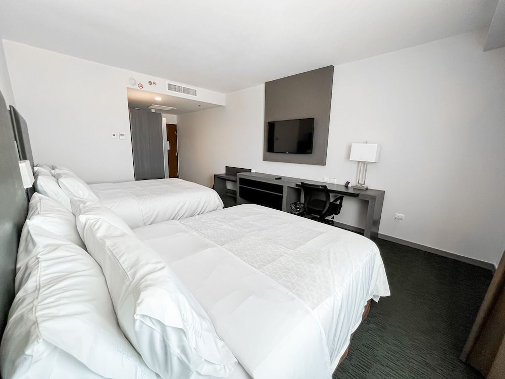 Holiday Inn Express & Suites Hermosillo by IHG Standard Room, 2 Queen Beds, Accessible 2