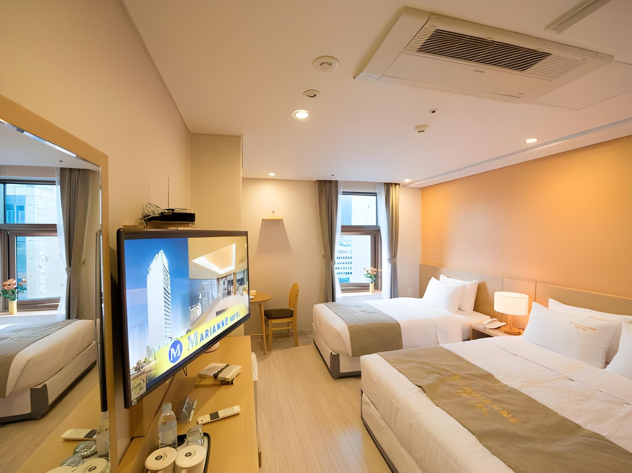 Standard Twin Room with City View