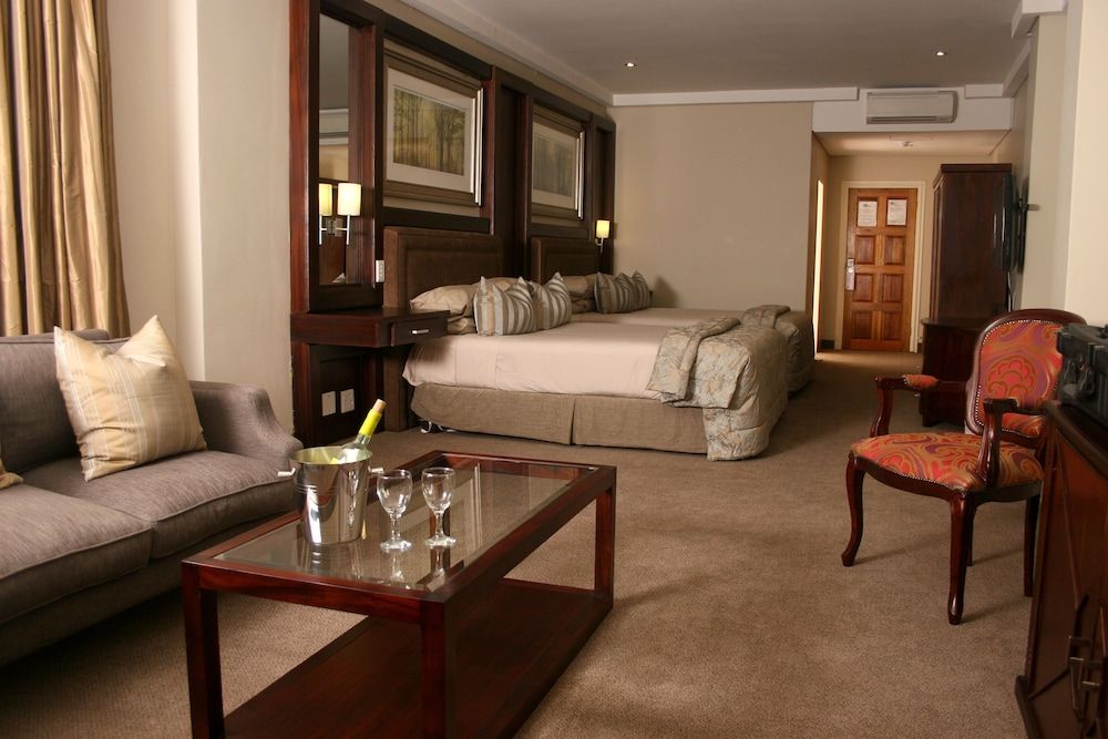 Apollo Hotel Executive Suite 2