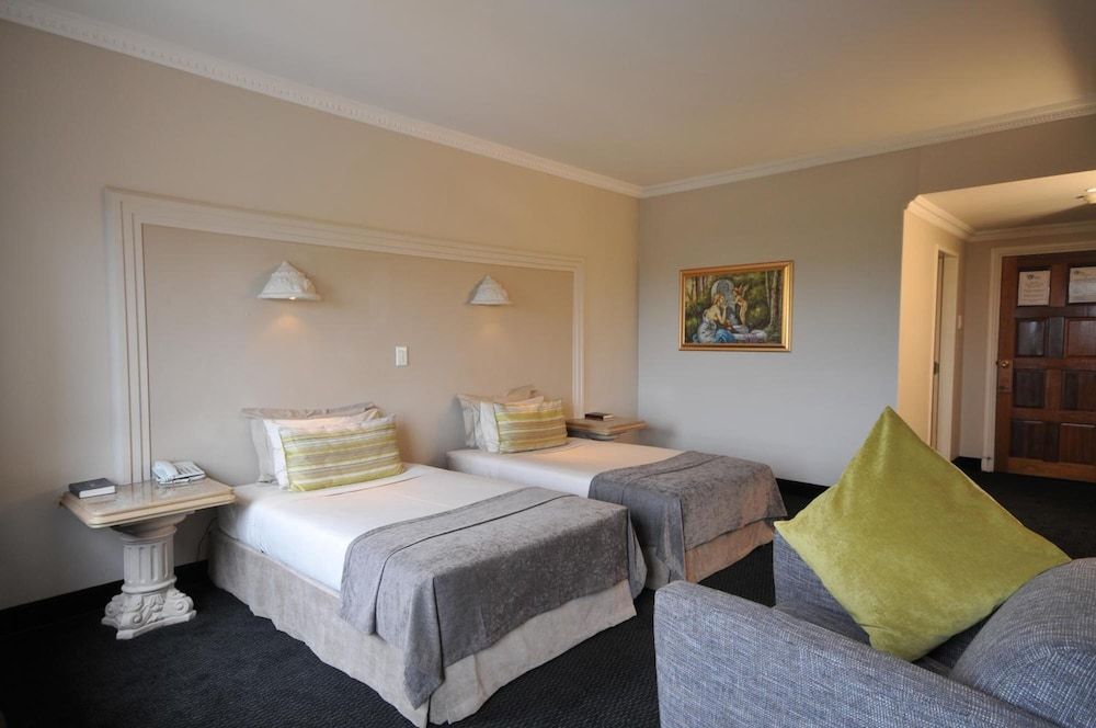 Apollo Hotel Deluxe Twin Room 2