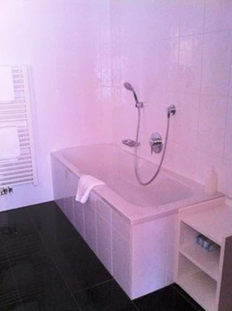 Alpenlove - Adult SPA Hotel Deluxe Double Room, Balcony (Sweet Dreams) 3