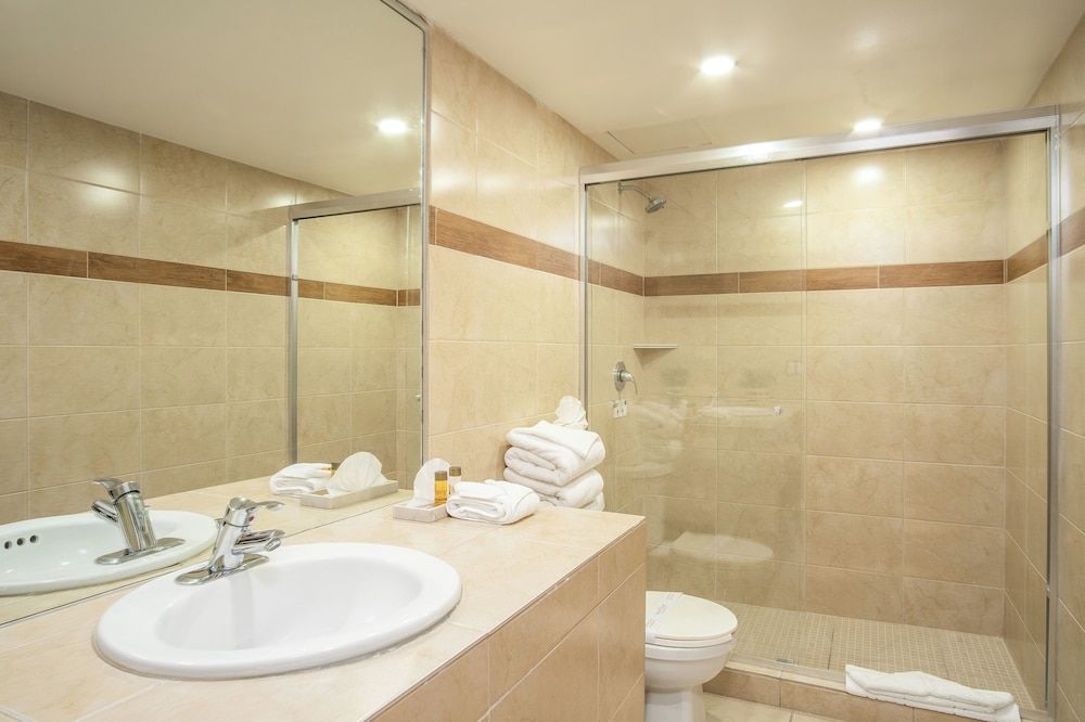 Puerto Nuevo Baja Hotel & Villas Ocean Front Double With AC 3