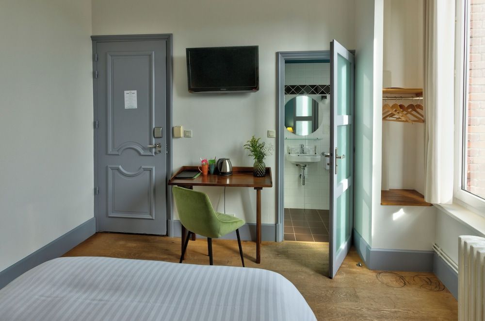 Hotel Le Rayon Vert Chambre double vue village avec douche 7