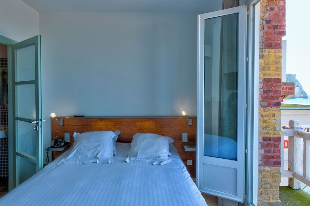 Hotel Le Rayon Vert Chambre double vue mer avec baignoire 3