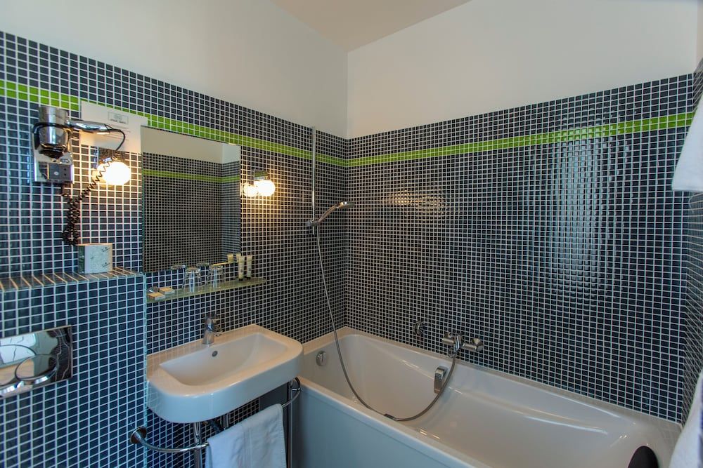 Hotel Le Rayon Vert Chambre double vue mer avec baignoire 7