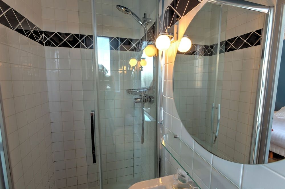Hotel Le Rayon Vert Chambre double vue village avec douche 6