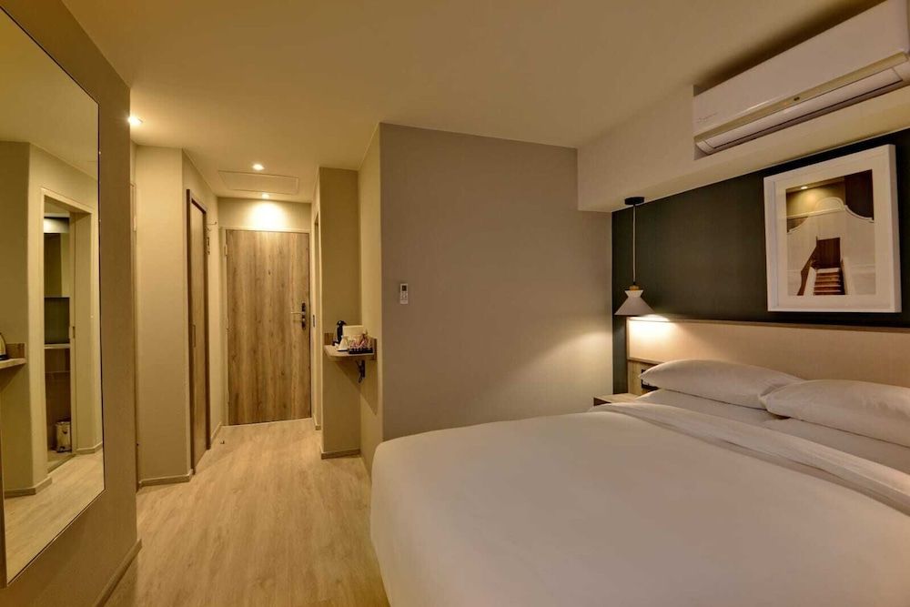 undefined Town Lodge Bellville 2