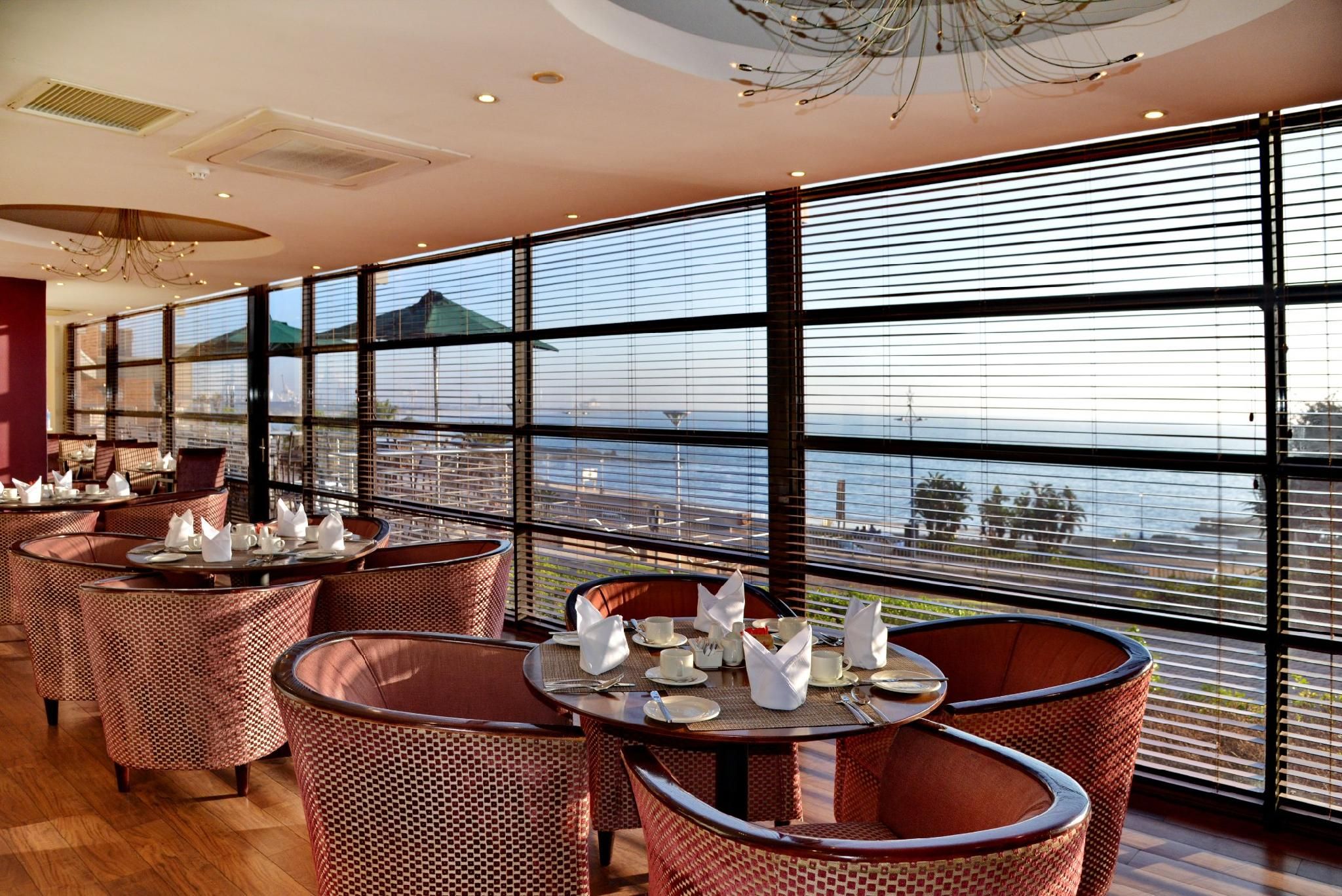 shared lounge/tv area