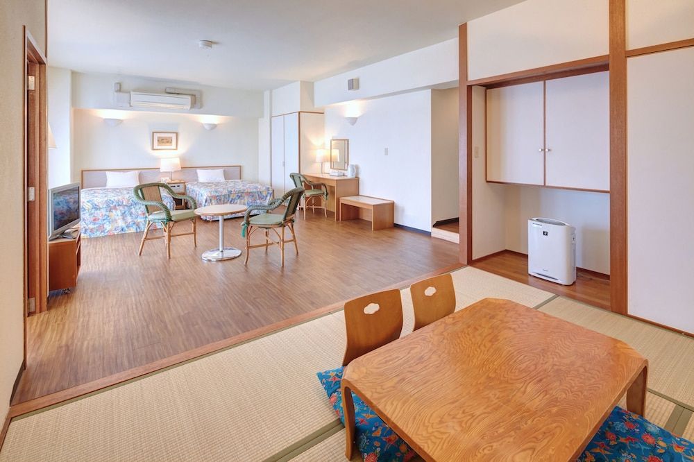 Deluxe 2 Room for 5 people