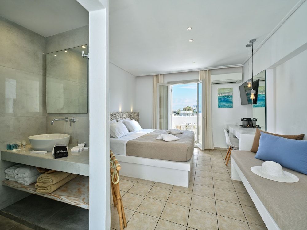 Deluxe Room, Balcony