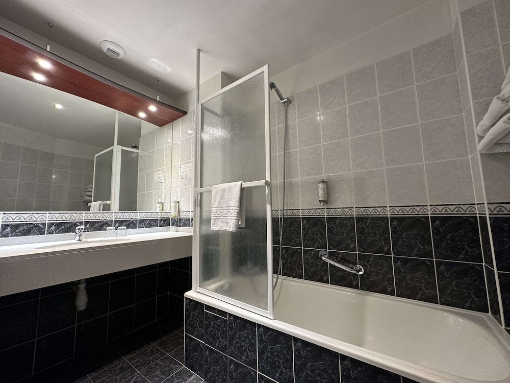 Best Western Hotel Le Pont D'Or Superior Room, 1 Queen Bed, Balcony, River View (Twin bed on request) 8