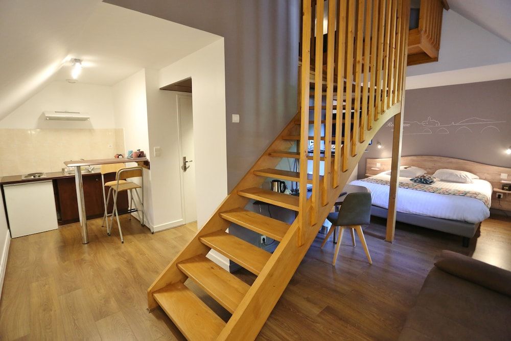 Best Western Hotel Le Pont D'Or Deluxe Room, 1 Queen Bed, Kitchenette (Larger Room) 8