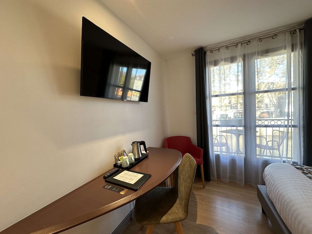 Best Western Hotel Le Pont D'Or Superior Room, 1 Queen Bed, Balcony, River View (Twin bed on request) 9
