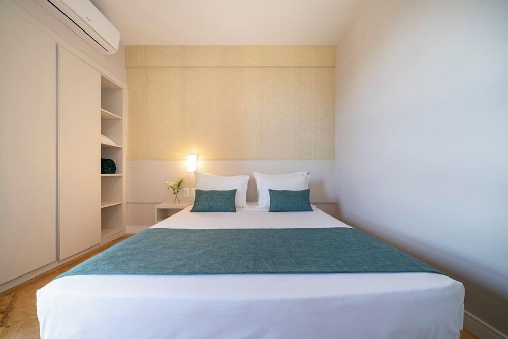 Beach Park Suites Resort Junior Room, Mobility Accessible 3