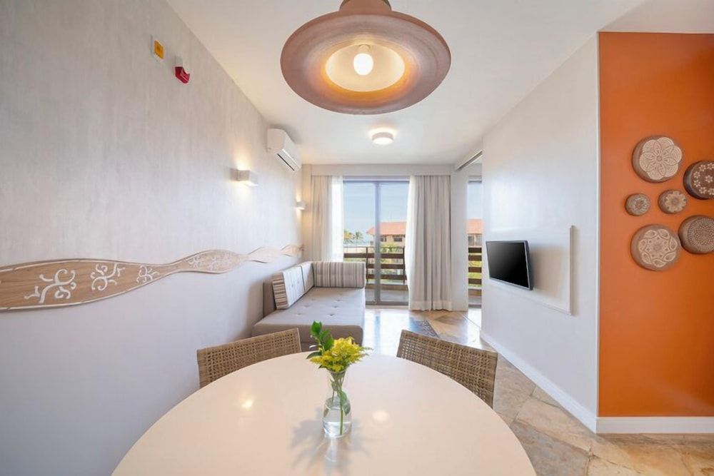 Beach Park Suites Resort Junior Room, Mobility Accessible 13