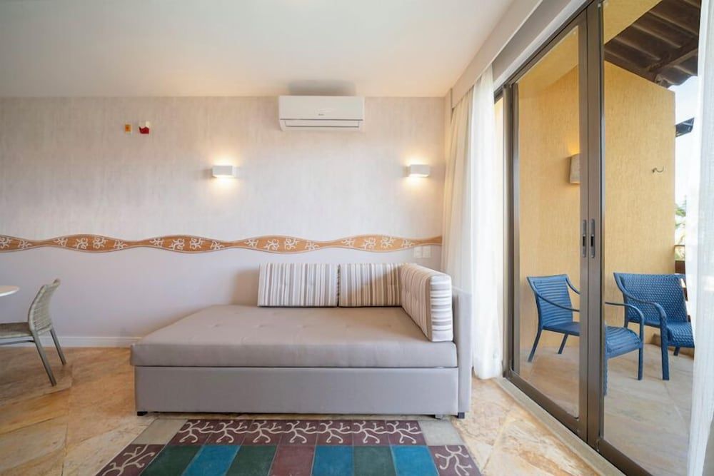 Beach Park Suites Resort Junior Room, Mobility Accessible 4