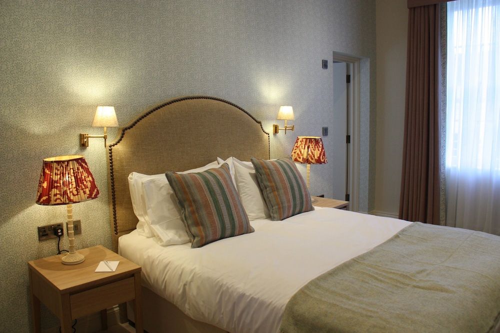 The Bell Hotel Saxmundham Spacious Double Room