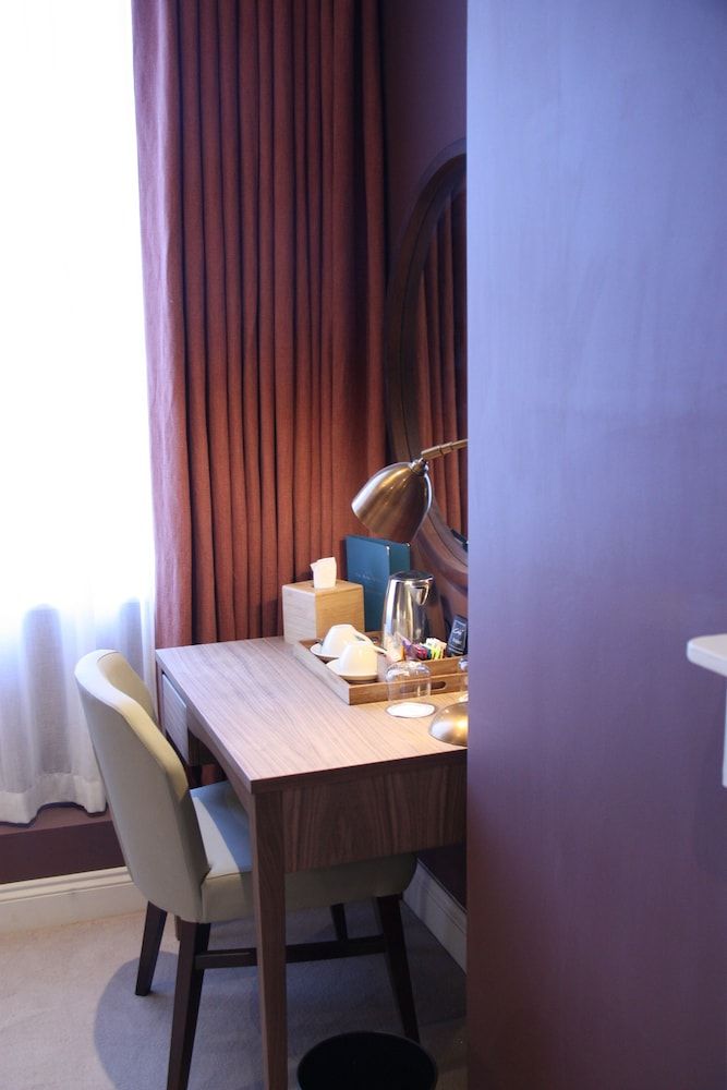 The Bell Hotel Saxmundham Classic Double Room 8