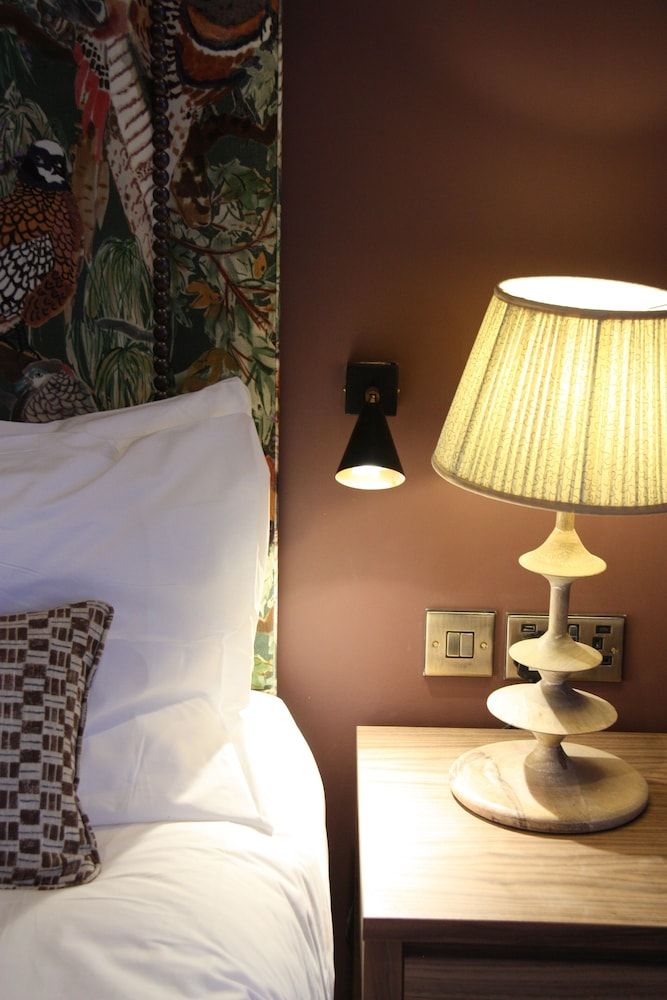 The Bell Hotel Saxmundham Classic Double Room 4