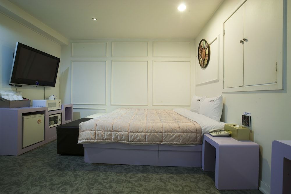 Max Motel Standard Double Room 4