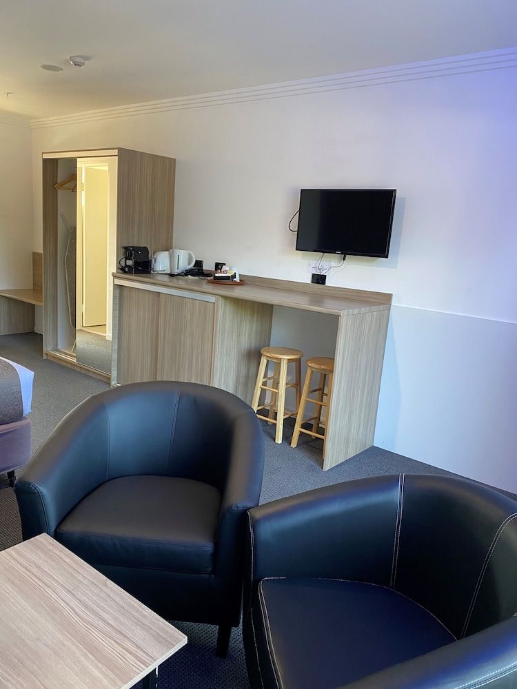Superior Bayview Queen Room