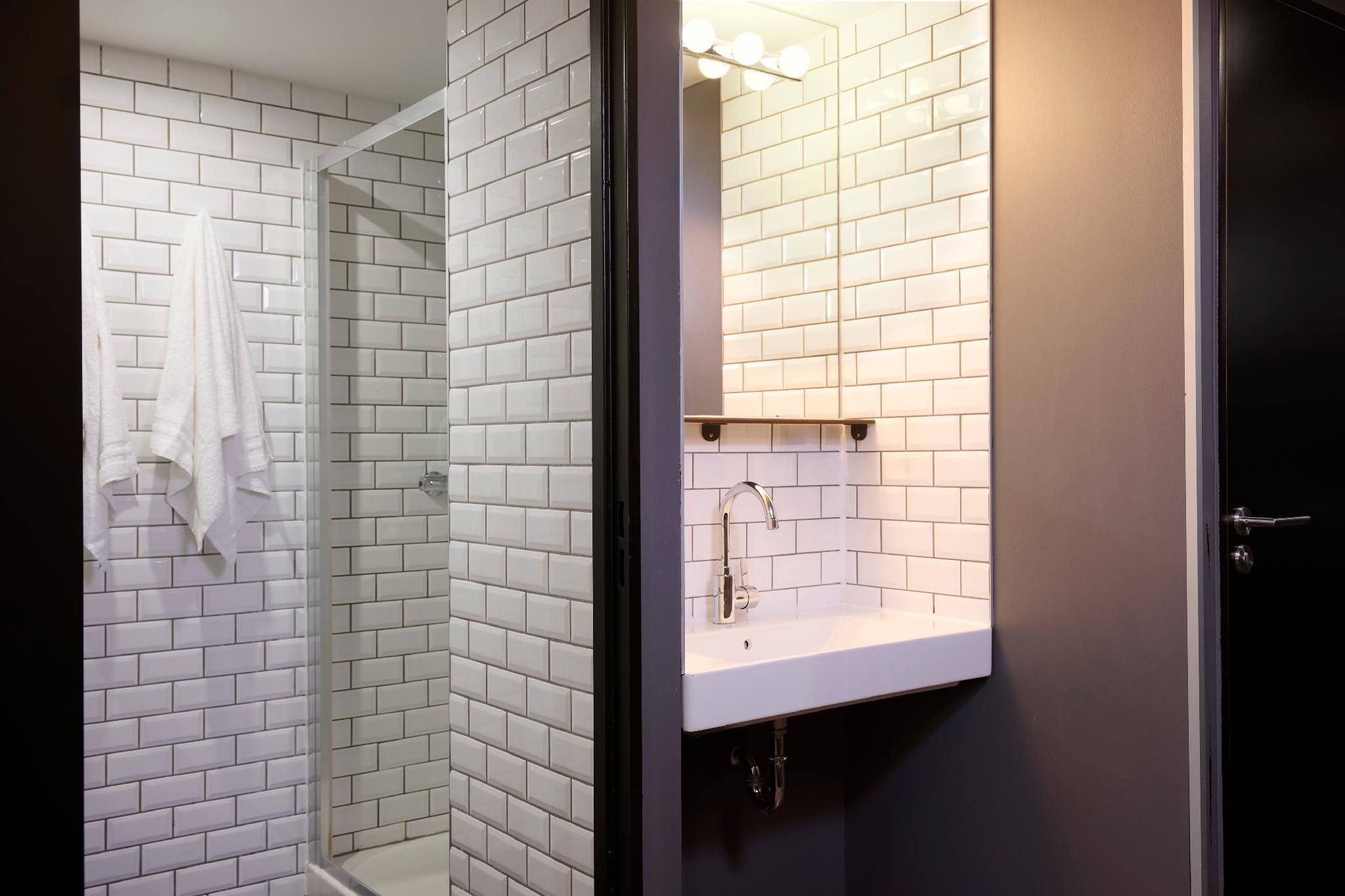 undefined Generator Paris 4