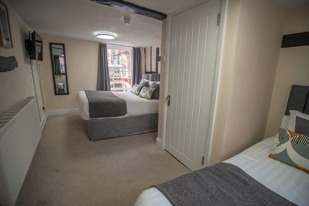 Family Suite, Ensuite