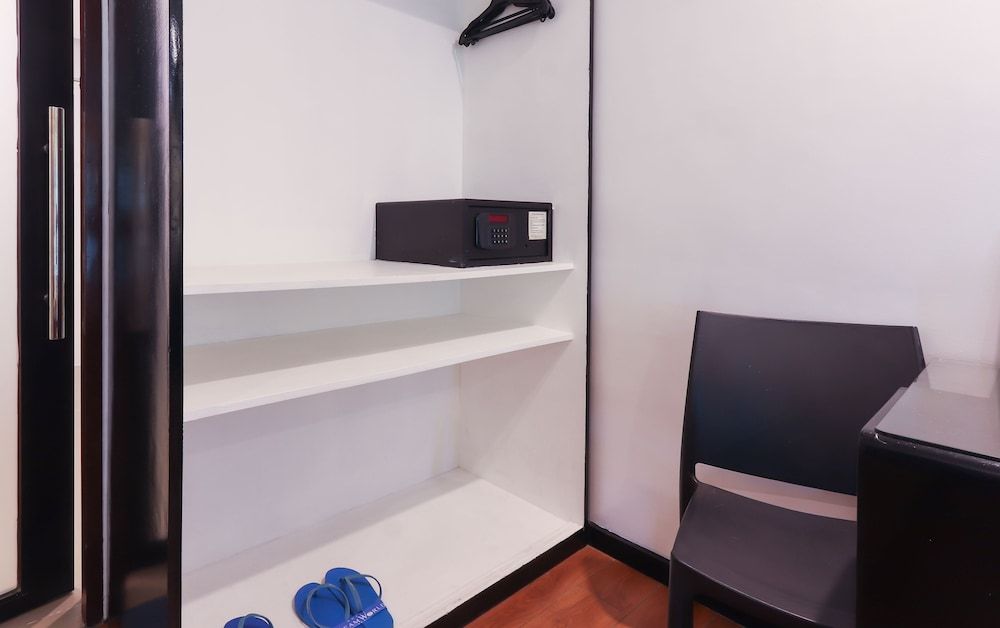 Hotel DreamWorld North EDSA Deluxe Room 14