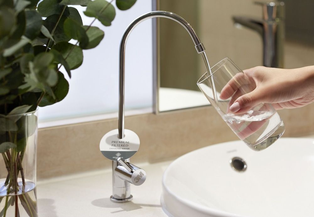 Momentus Hotel Alexandra Superior Queen Room 4