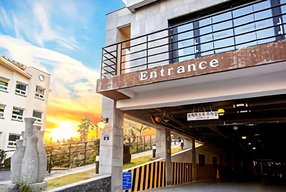 Children's Play Area