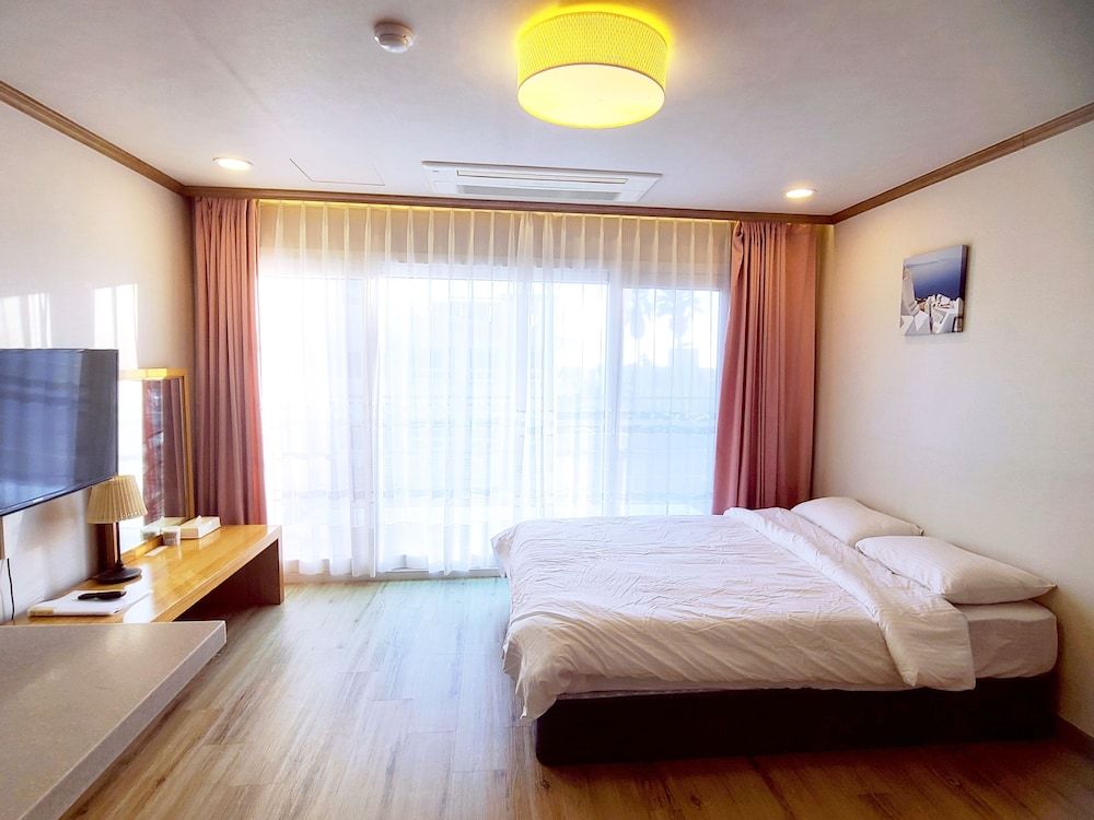 Dombe Resort Superior Room, 1 Bedroom, Ocean View 3