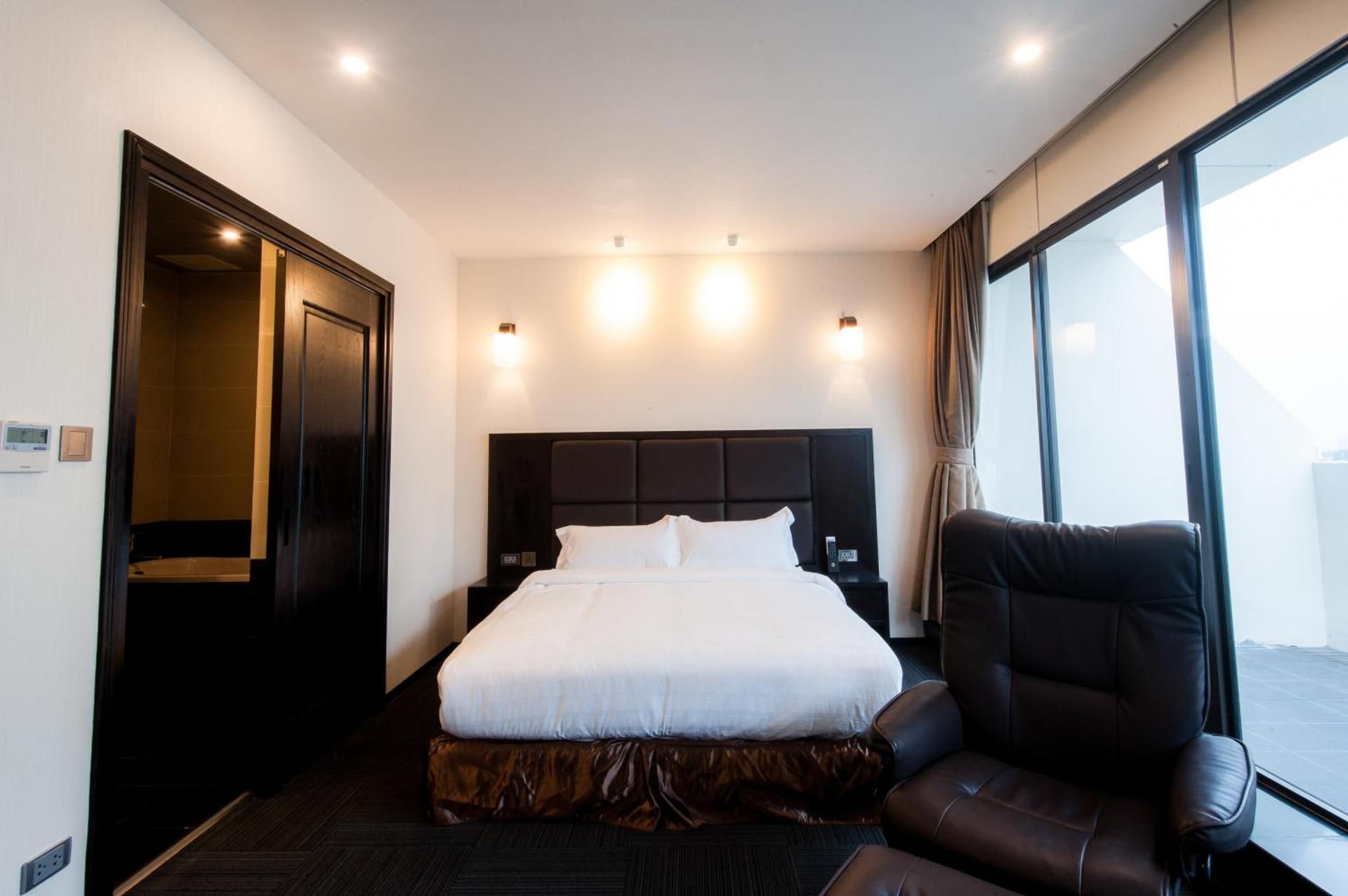 Deluxe Double Room with Balcony