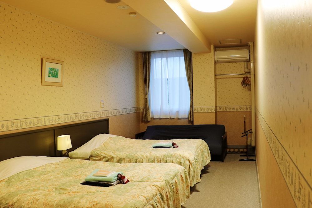 Basic Twin Room