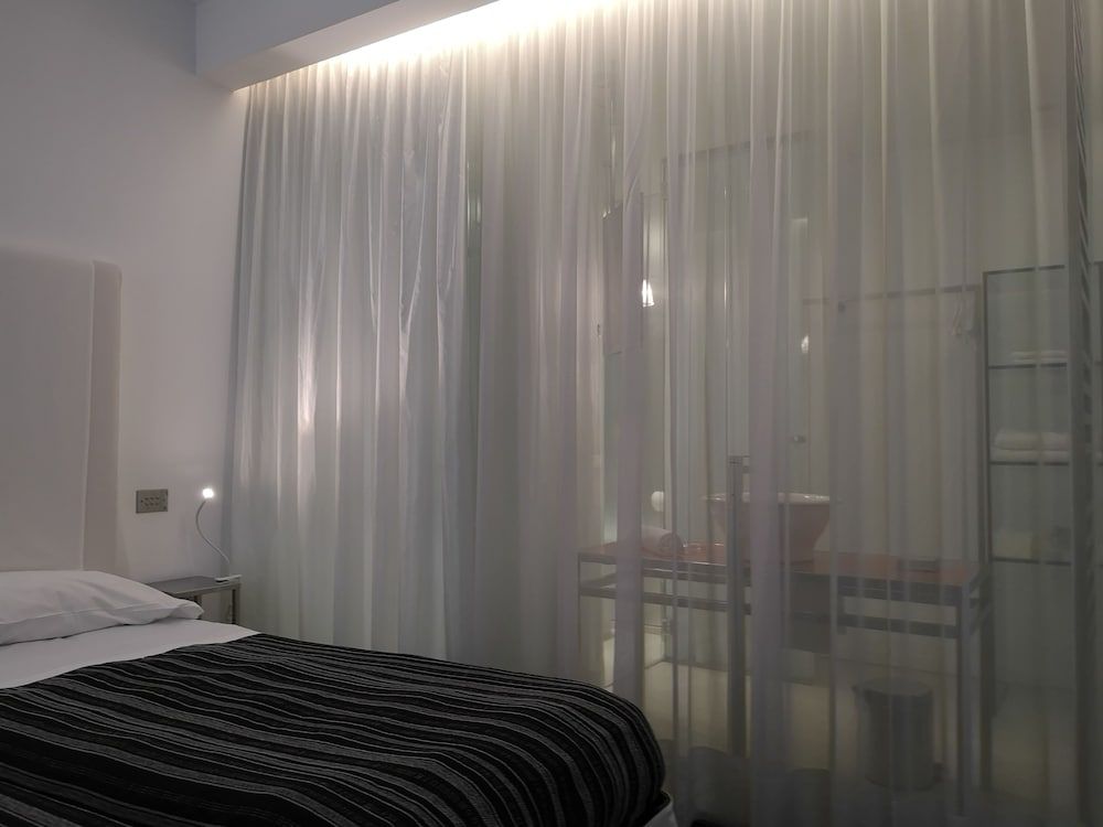 Hotel San Marino iDesign Double Room 5