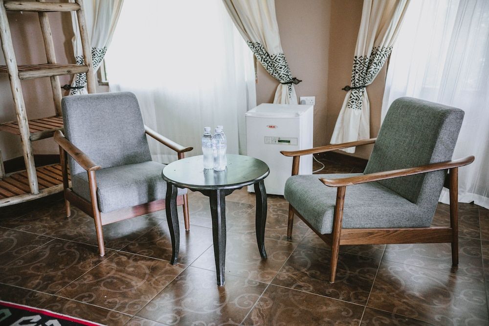 Selous Kinga Lodge Deluxe Quadruple Room, Multiple Beds 5