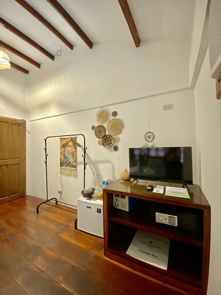 Romantic Beach Villas Siargao Island Standard Double Room, 1 Bedroom 10