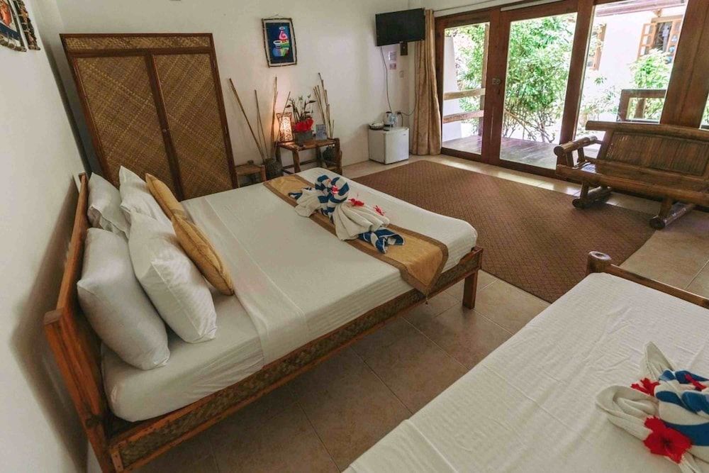 Romantic Beach Villas Siargao Island Deluxe Double Room, 1 Bedroom 2